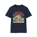 Soaking Up The Son Retro - T-Shirt